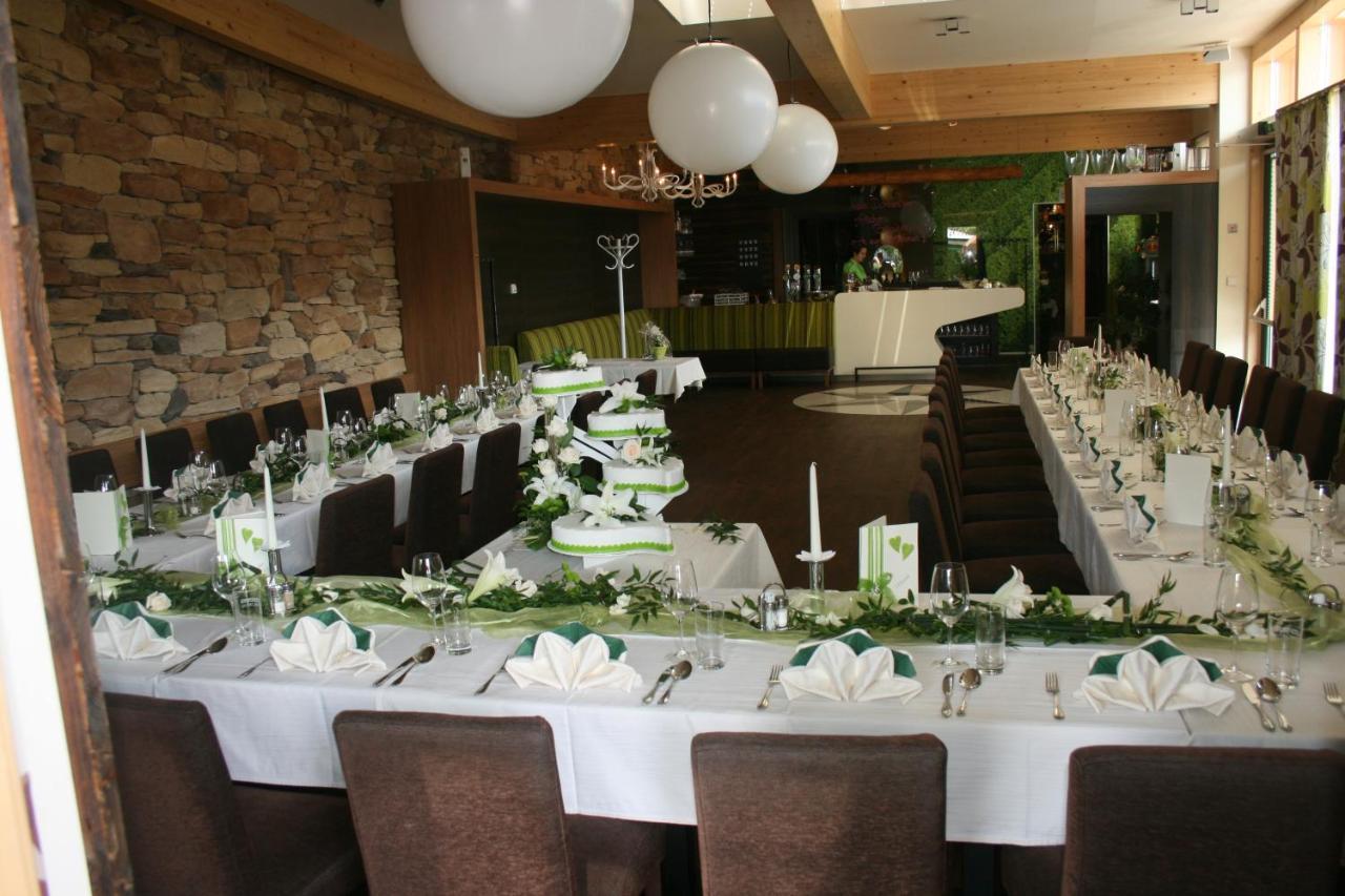 Restaurant Gaestehaus Seiger Sankt Lorenzen bei Knittelfeld エクステリア 写真