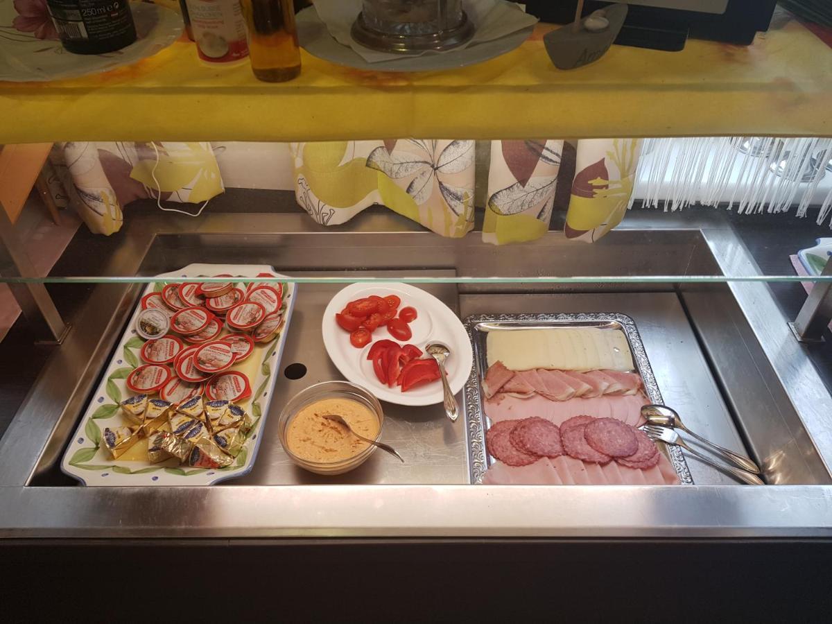 Restaurant Gaestehaus Seiger Sankt Lorenzen bei Knittelfeld エクステリア 写真